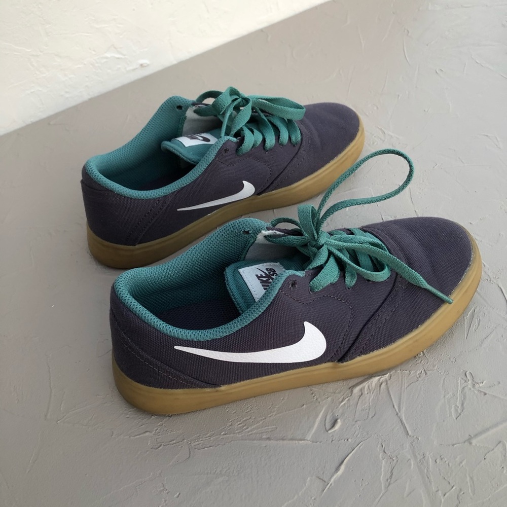 Nike SB kid sneakers size 4